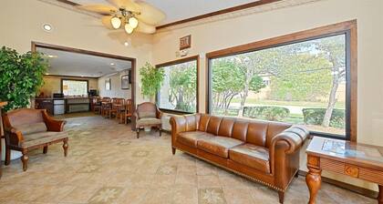 Americas Best Value Inn & Suites Warren Detroit