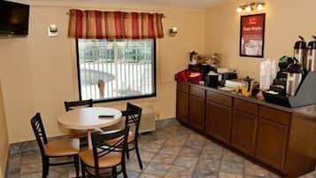 Free daily continental breakfast