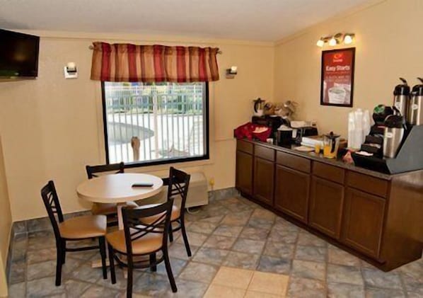 Breakfast area - Comfort Suites - Richmond (Richmond)