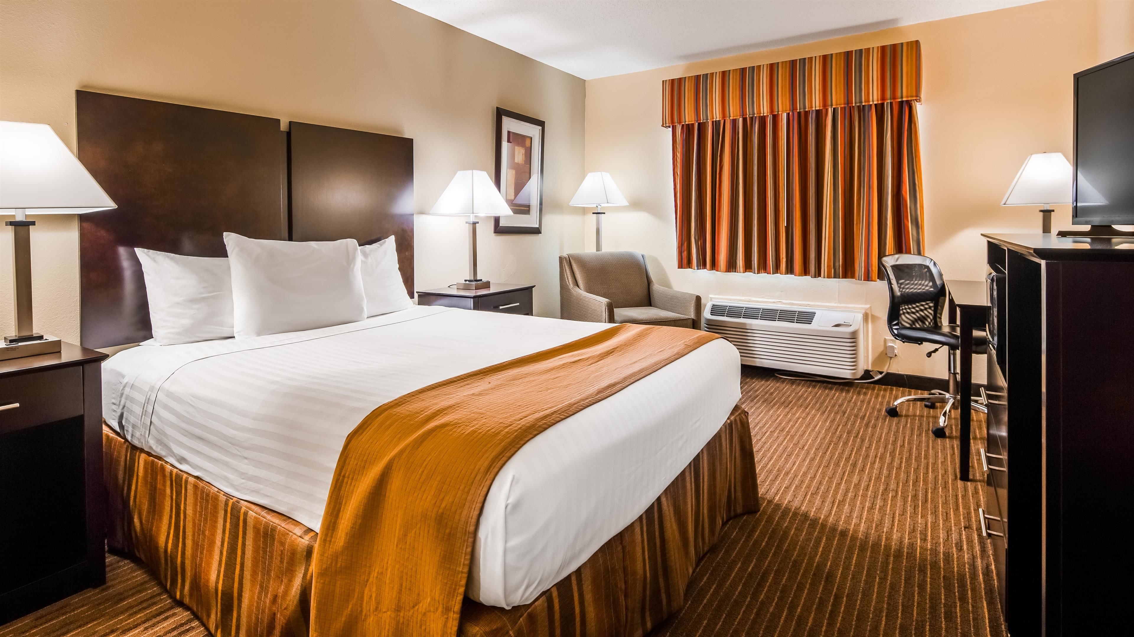 Hypo-allergenic bedding, iron/ironing board, Internet, bed sheets