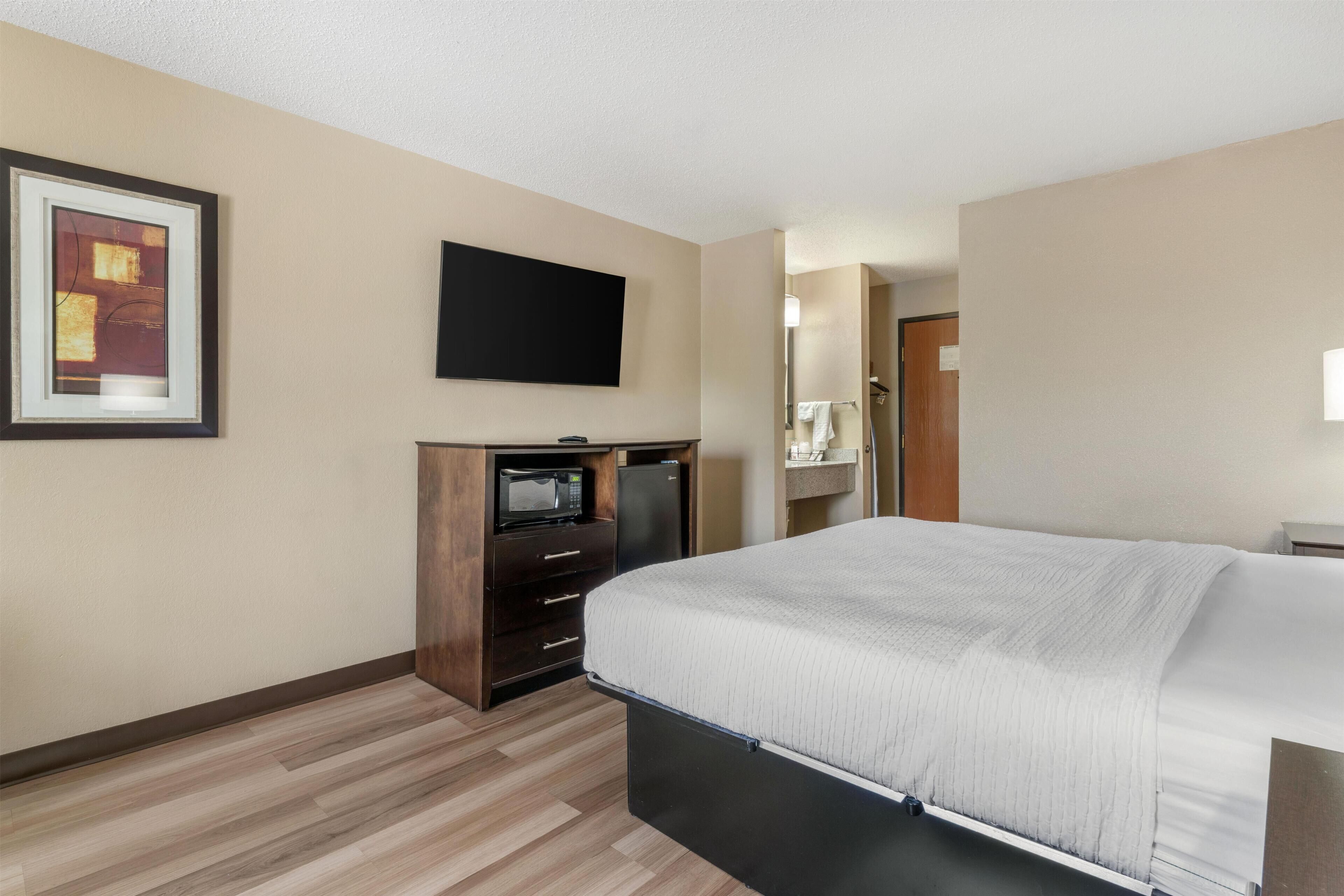 Suite, 1 King Bed, Non Smoking, Jetted Tub