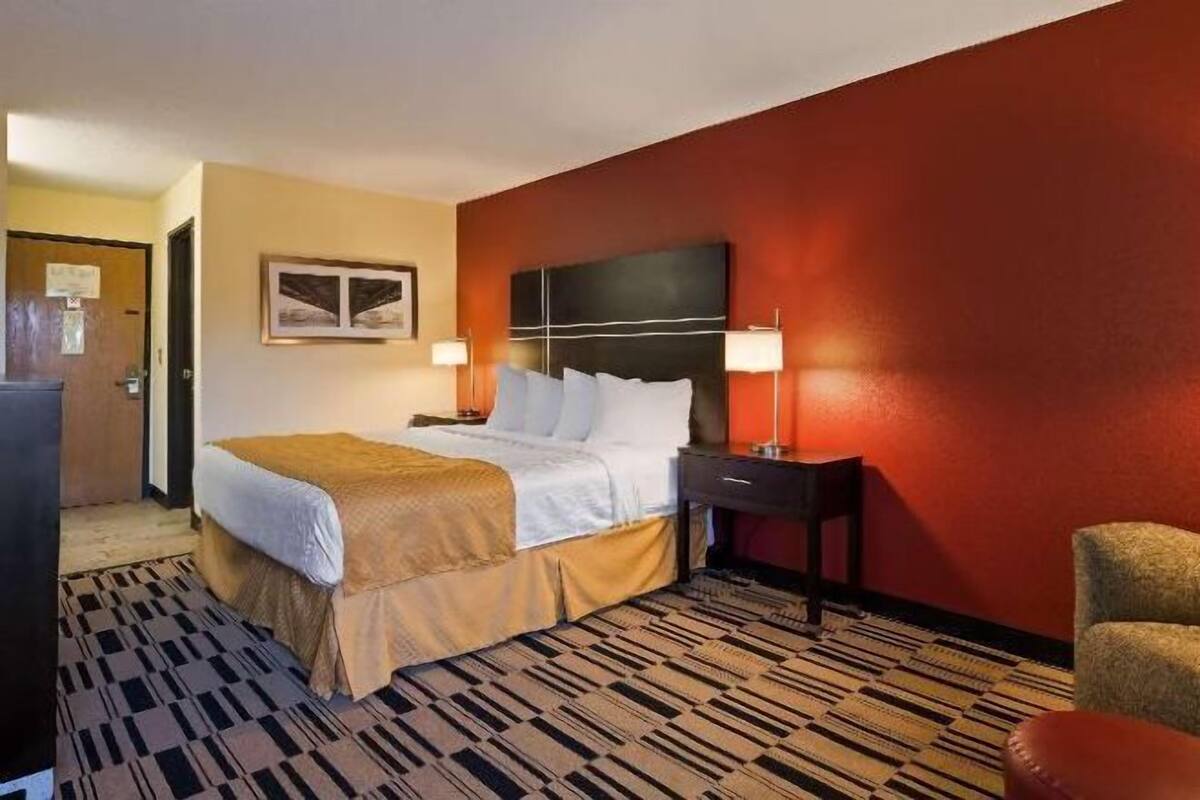 Individually decorated, individually furnished, desk, laptop workspace