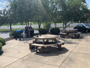 BBQ/picnic area