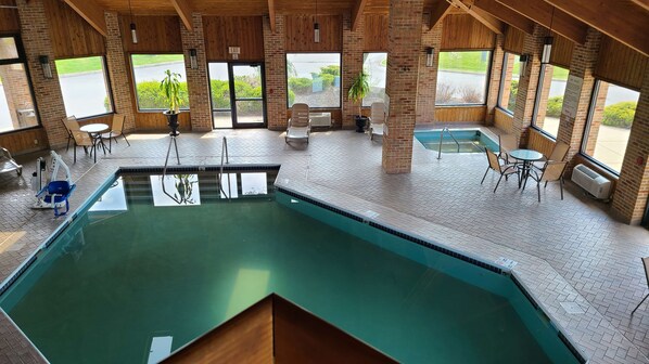 Suite, 1 King Bed, Jetted Tub