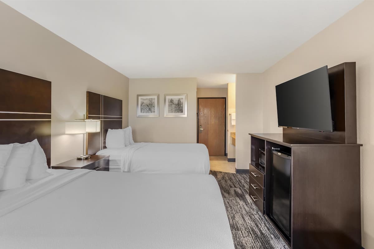 Standard Room, 2 Double Beds, Refrigerator & Microwave | Individually decorated, individually furnished, desk, laptop workspace
