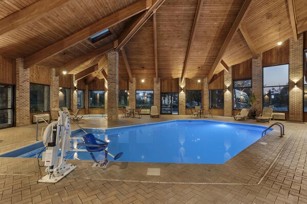 Indoor pool, pool loungers