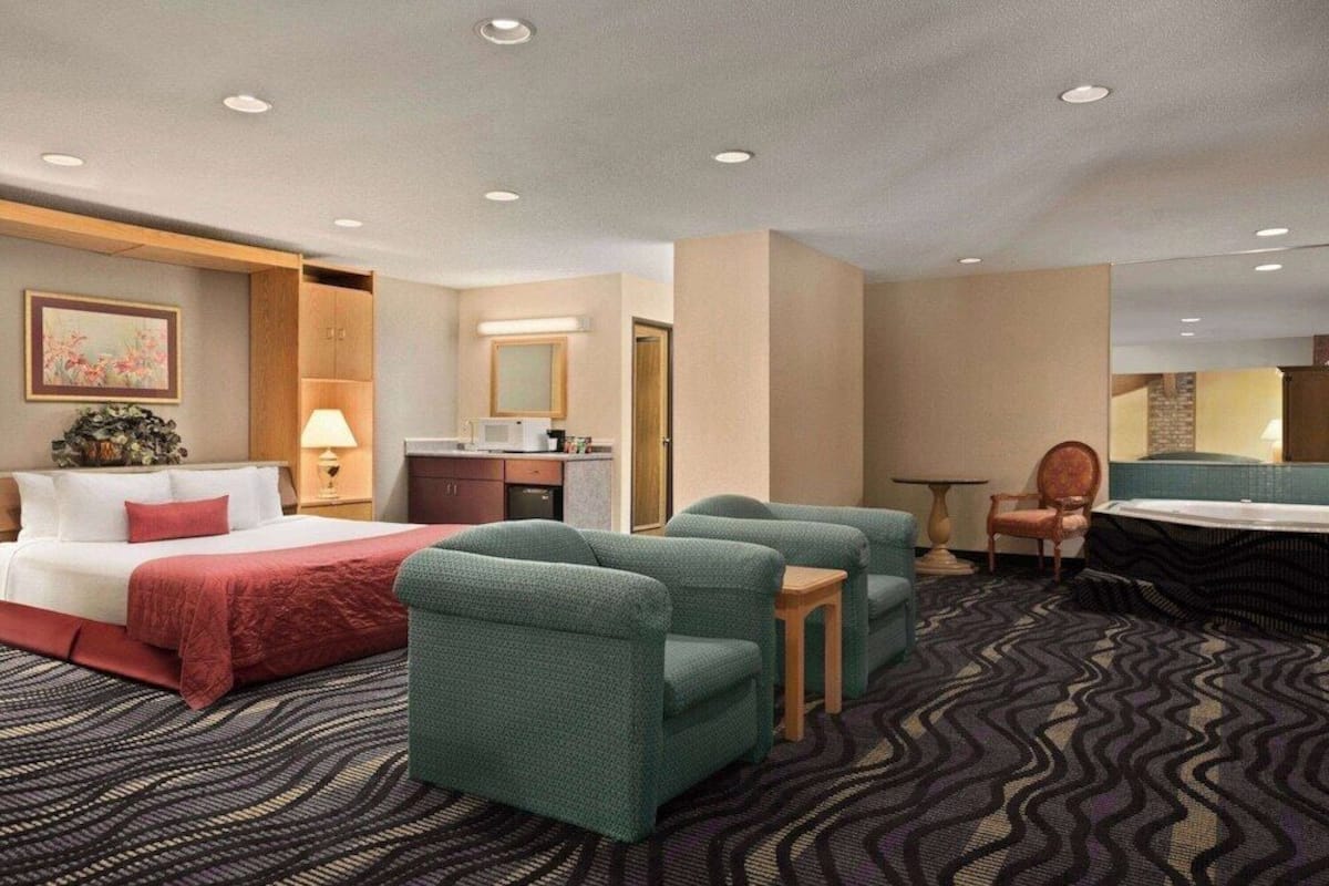 In-room safe, blackout drapes, iron/ironing board, free rollaway beds
