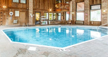Quality Inn Macomb near University Area