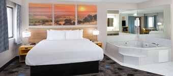 Days Inn by Wyndham Wooster