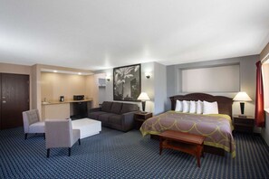 Masa, ütü/ütü masası, ücretsiz beşik/çocuk yatağı 