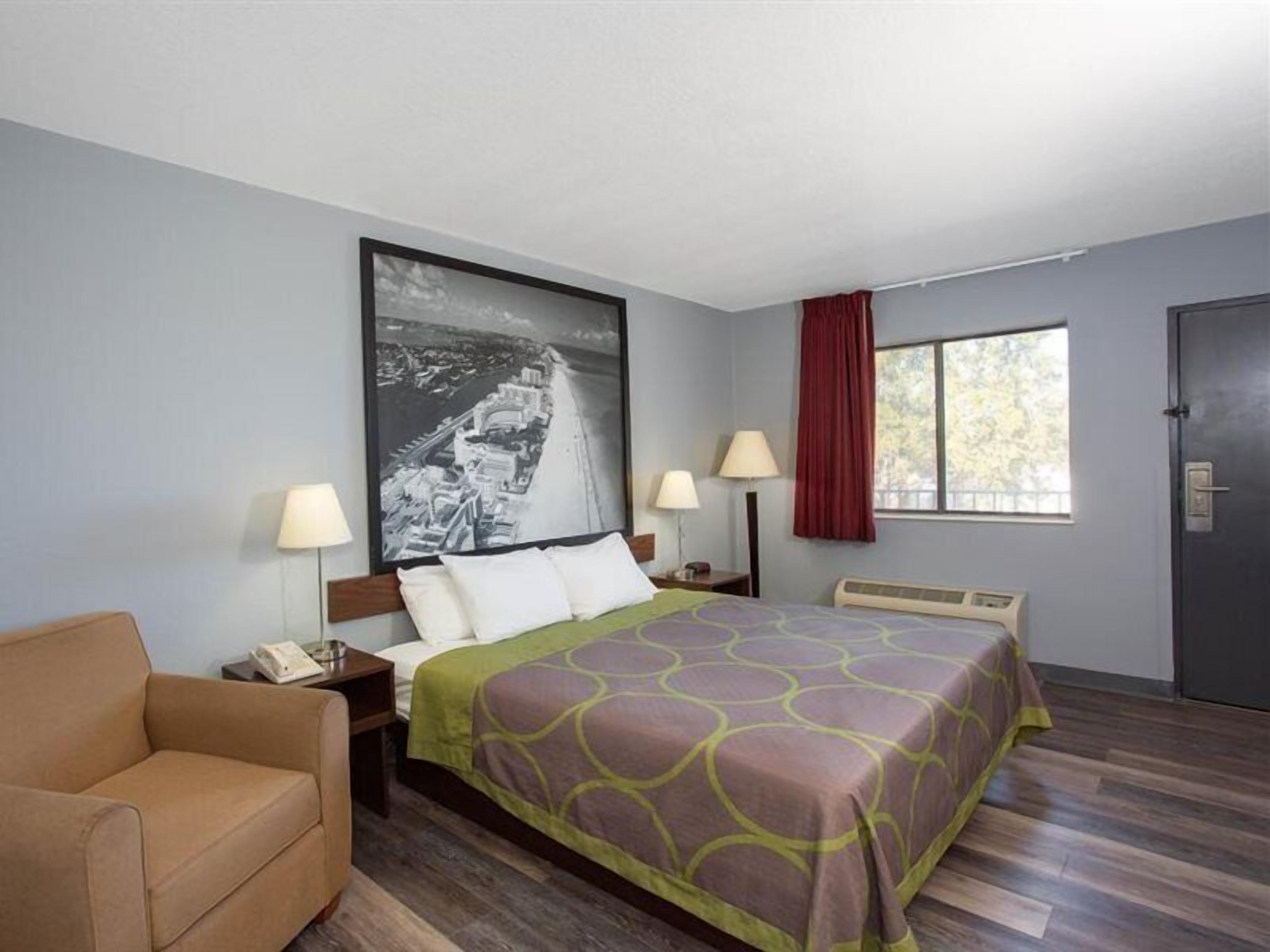 Desk, iron/ironing board, free cots/infant beds, free WiFi