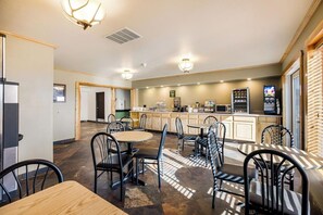 Dining - Mountain Vista Hotel (West Yellowstone)