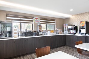 Tägliches inbegriffenes kontinentales Frühstück