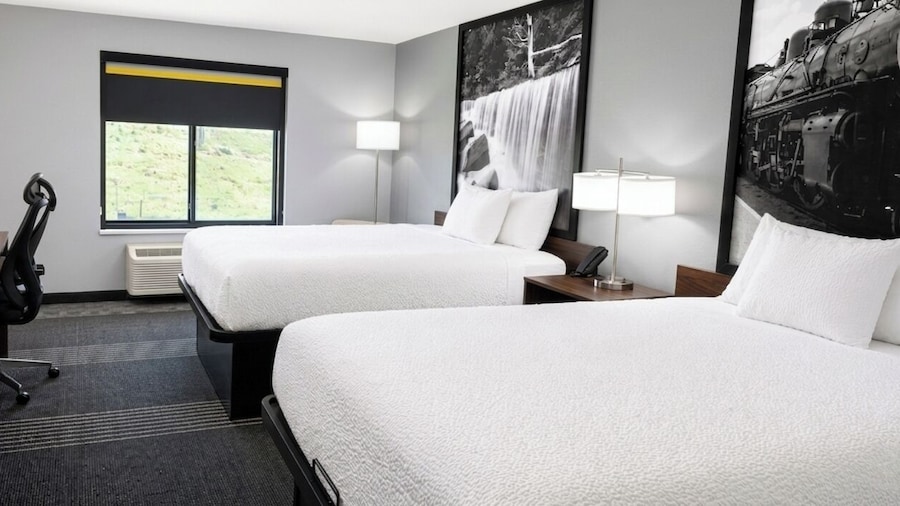 Super 8 by Wyndham Salina I-70