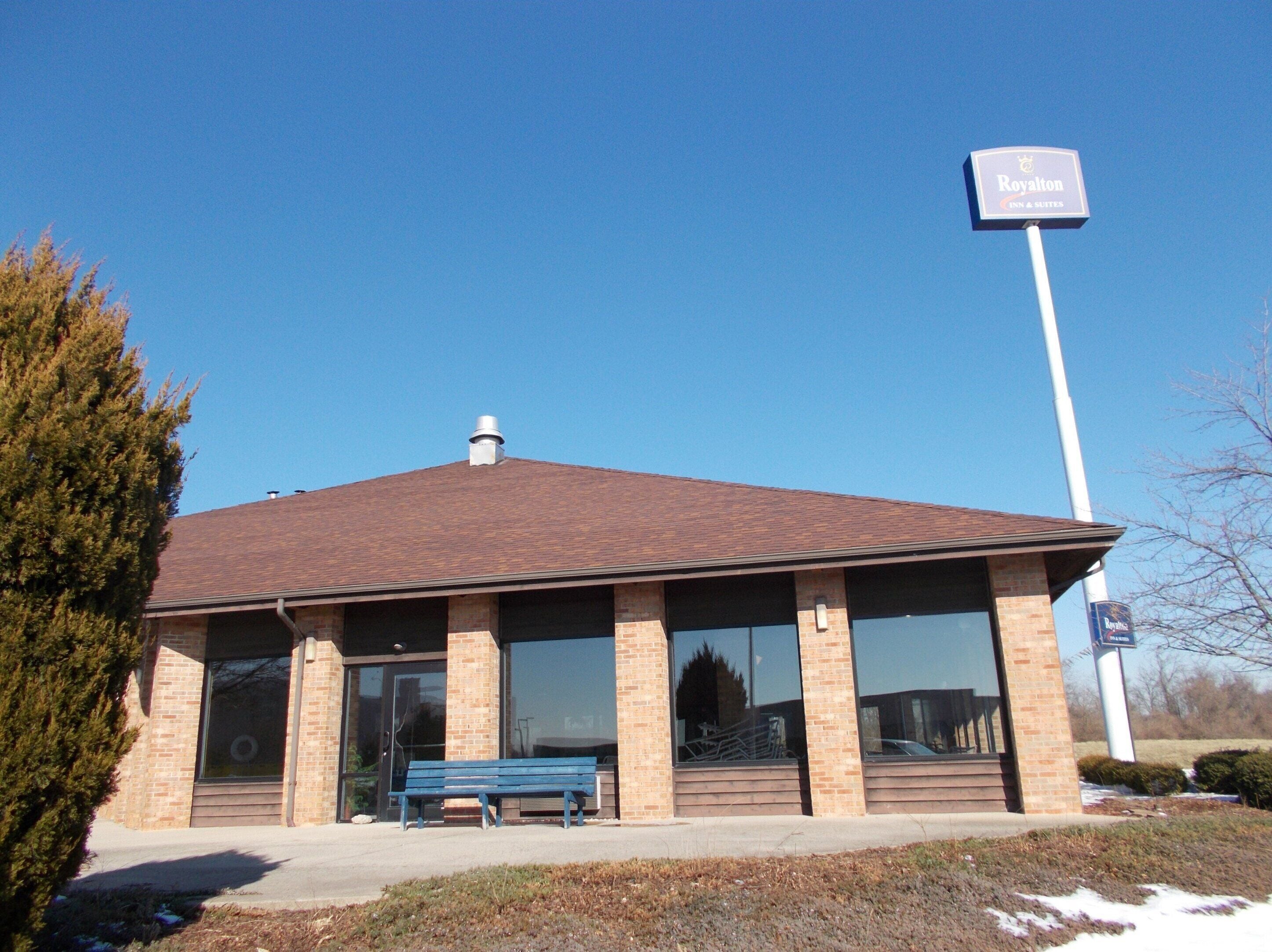 Trung tâm hành chính, văn phòng