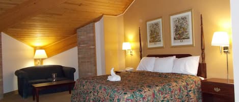 Deluxe Single Room, 1 King Bed, Non Smoking, Refrigerator & Microwave