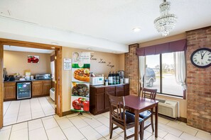 包含每日自助早餐