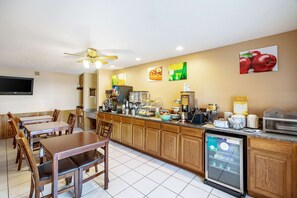 Free daily buffet breakfast 