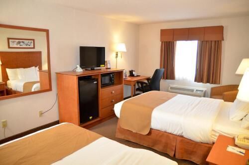 Een kluis op de kamer, extra bedden (toeslag), gratis wifi, beddengoed