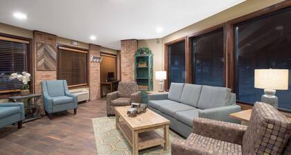 AmericInn by Wyndham Mount Pleasant