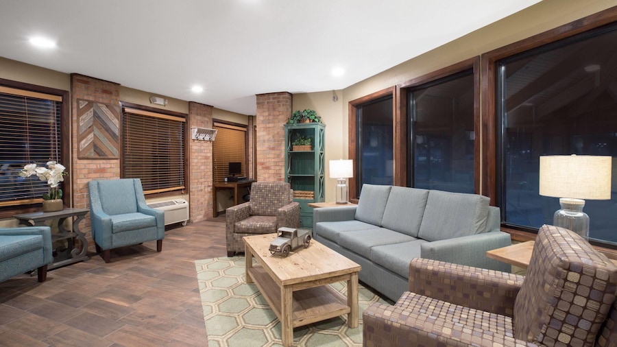 AmericInn by Wyndham Mount Pleasant