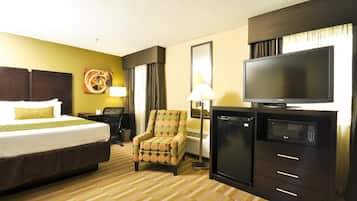 Kamar Standar, Beberapa Tempat Tidur, Bebas Asap Rokok, lemari es & microwave | Seprai premium, bantalan ekstra lembut, dan tirai kedap cahaya