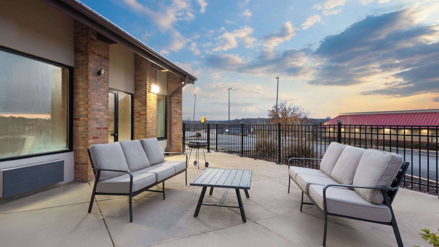 Baymont by Wyndham Warrenton