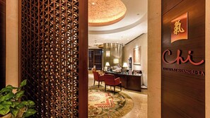 Sauna, hot tub, steam room, body treatments, aromatherapy