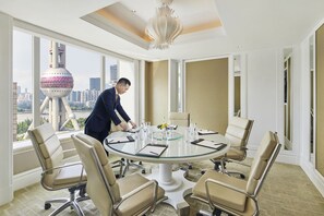 Executive lounge - Pudong Shangri-La, Shanghai (Shanghai)