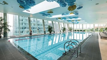2 piscine coperte, servizio di salvamento in loco