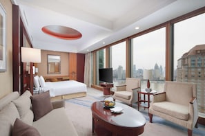 Grand Tower Horizon Premier Bund 1 King | Egyptian cotton sheets, premium bedding, down comforters, in-room safe