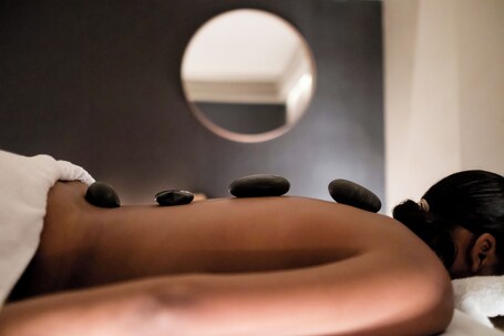 NJV Athens Plaza Hotel - Image 37
