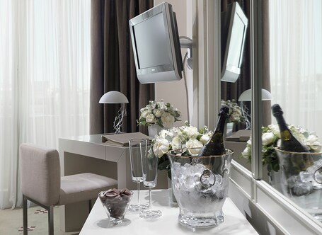 NJV Athens Plaza Hotel - Image 76
