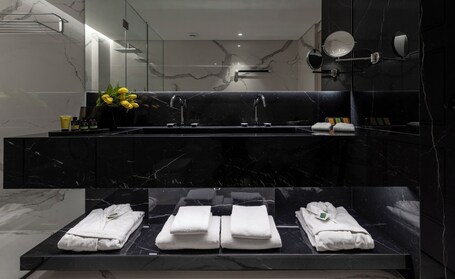 NJV Athens Plaza Hotel - Image 54