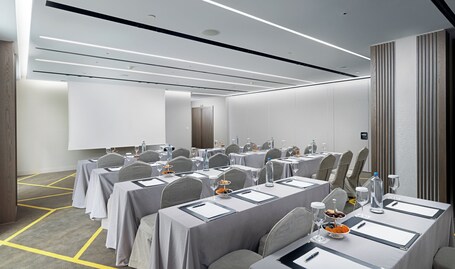 NJV Athens Plaza Hotel - Image 38