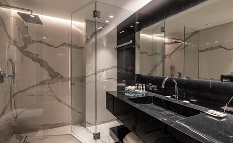 NJV Athens Plaza Hotel - Image 35