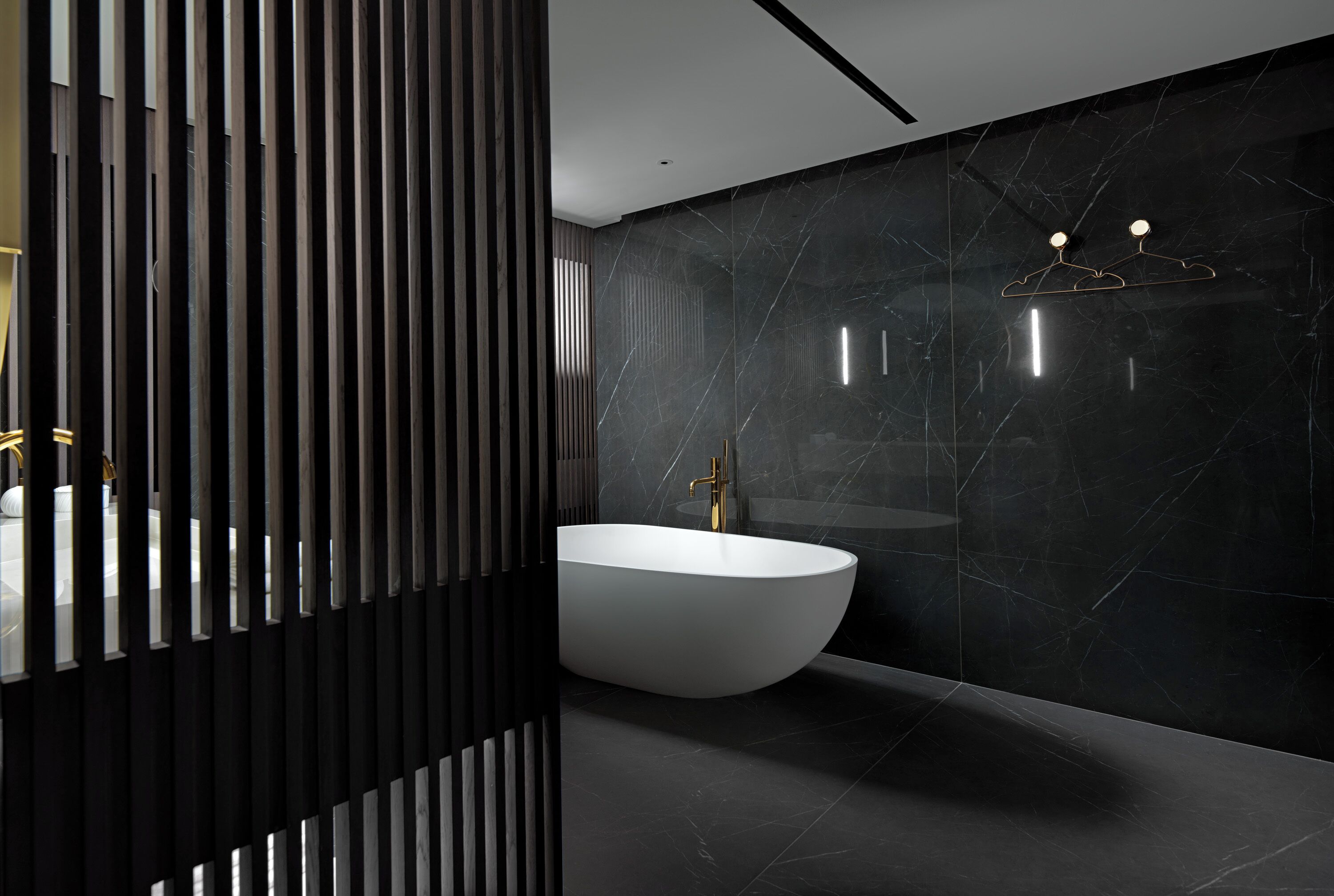 presidential suite | bathroom | combined shower/bathtub, designer toiletries, hair dryer, bathrobes