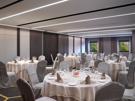 NJV Athens Plaza Hotel - Image 39
