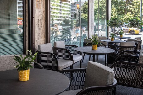 NJV Athens Plaza Hotel - Image 11