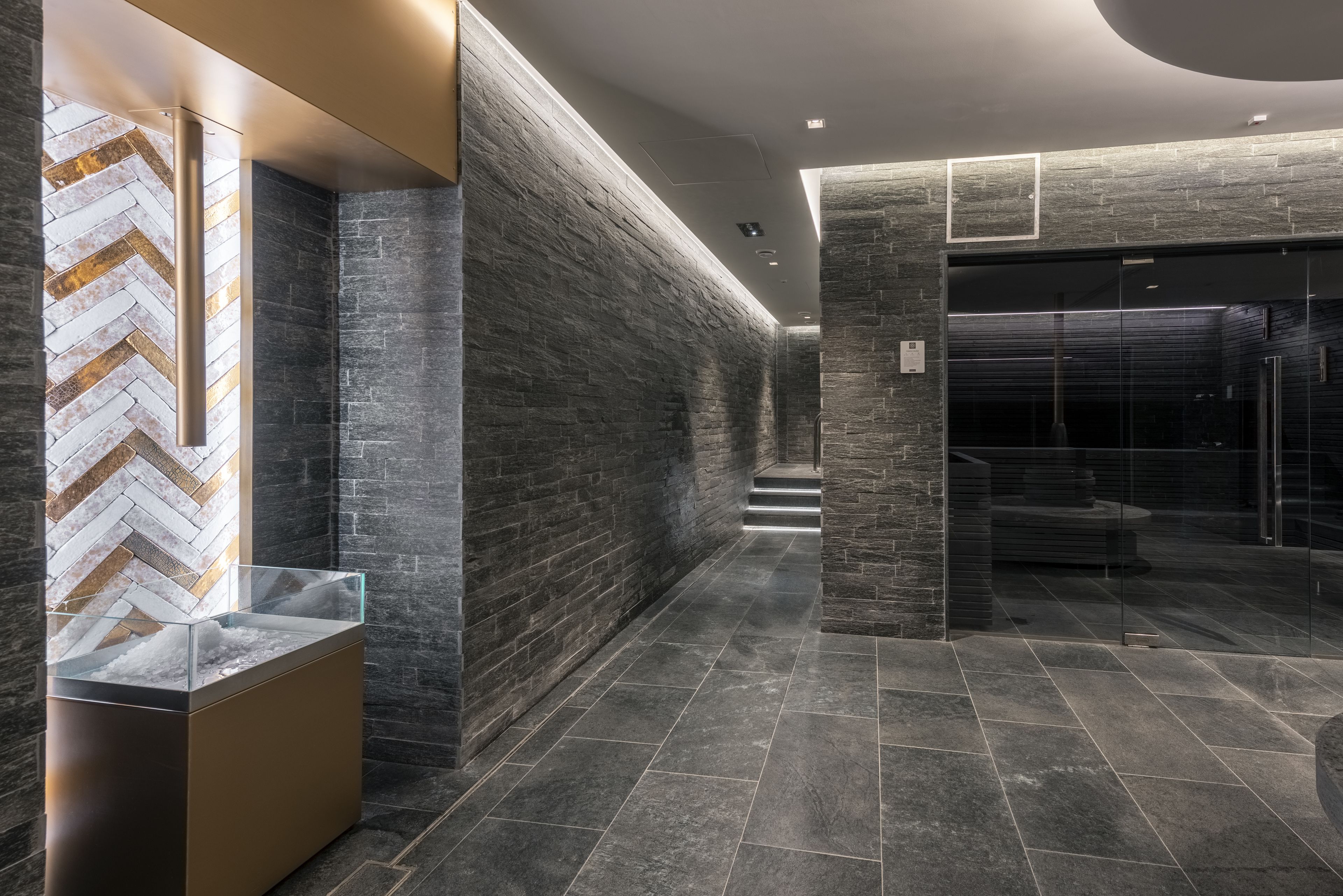 couples treatment room(s), body treatments, body scrubs, facials