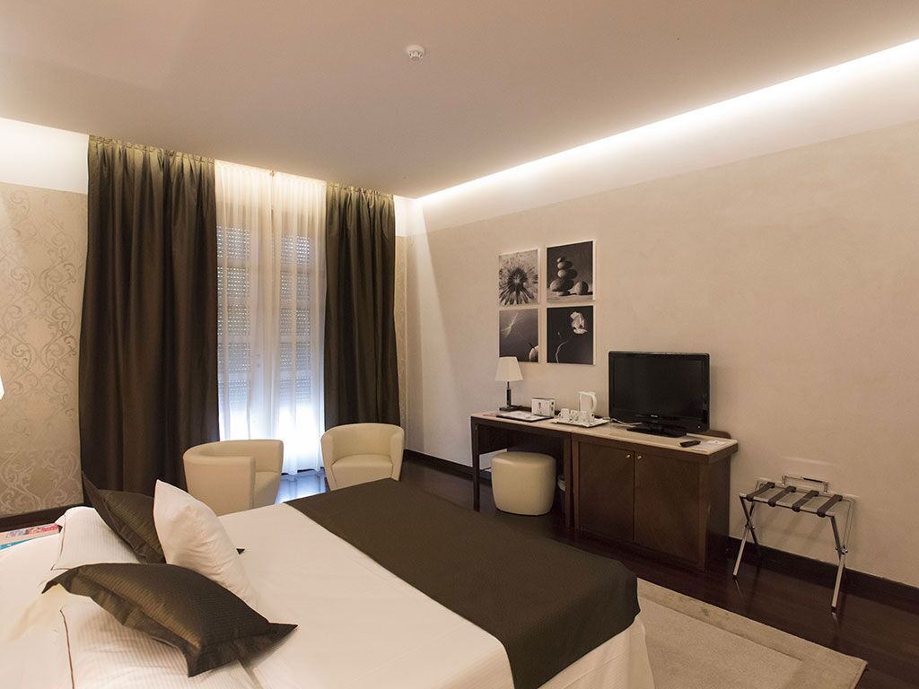 Deluxe Double Room (Prestige - Thermal Pool Access) | Premium bedding, down duvets, minibar, in-room safe