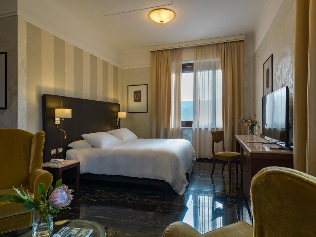 Literie de qualité supérieure, couette en duvet d'oie, minibar