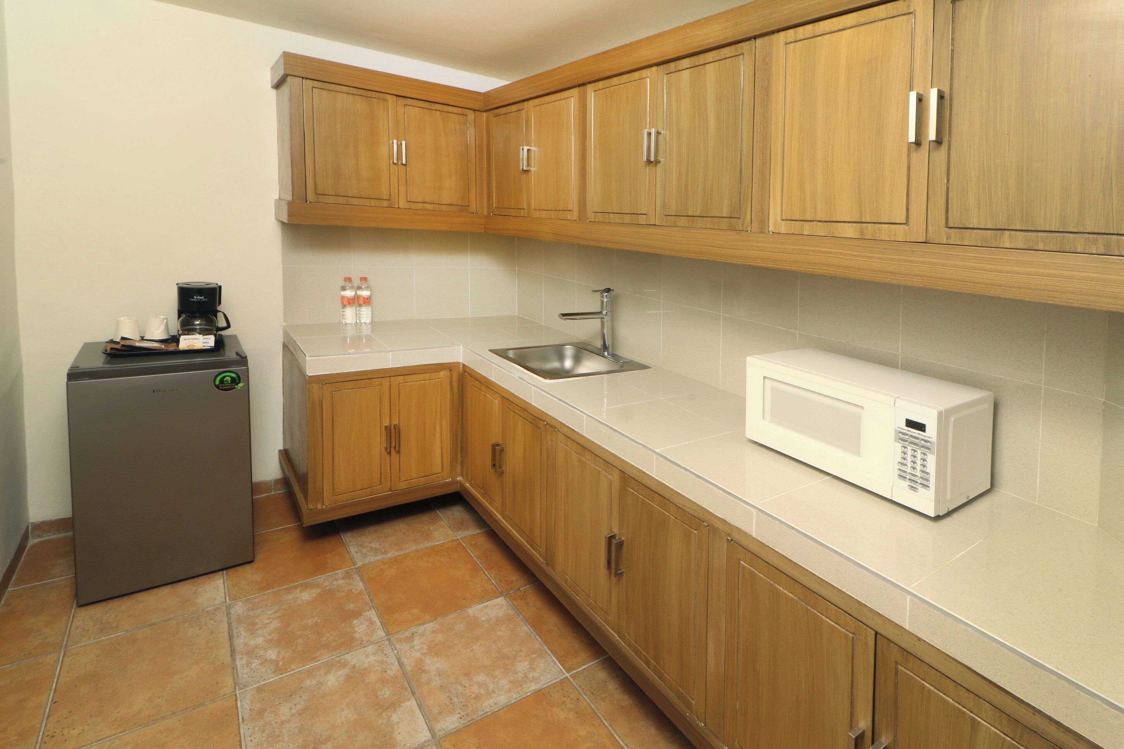 suite, 1 king bed | 1 bedroom, in-room safe, desk, soundproofing