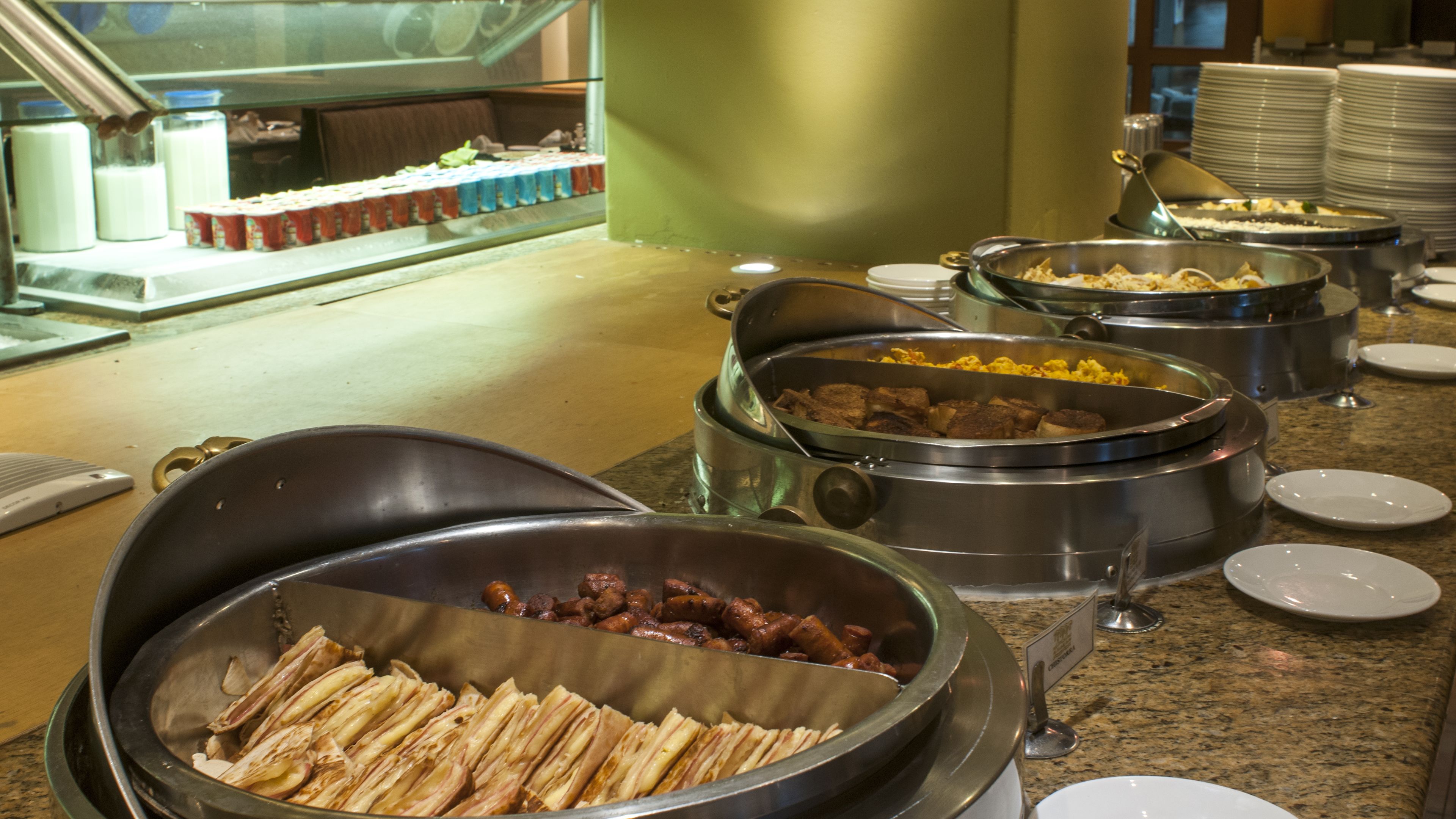 daily buffet breakfast (mxn 300 per person)