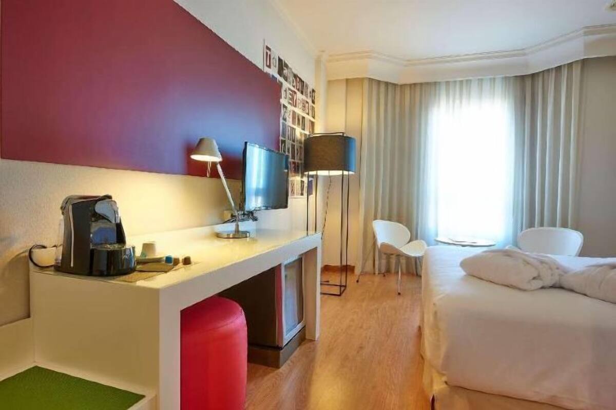 Minibar, in-room safe, desk, soundproofing