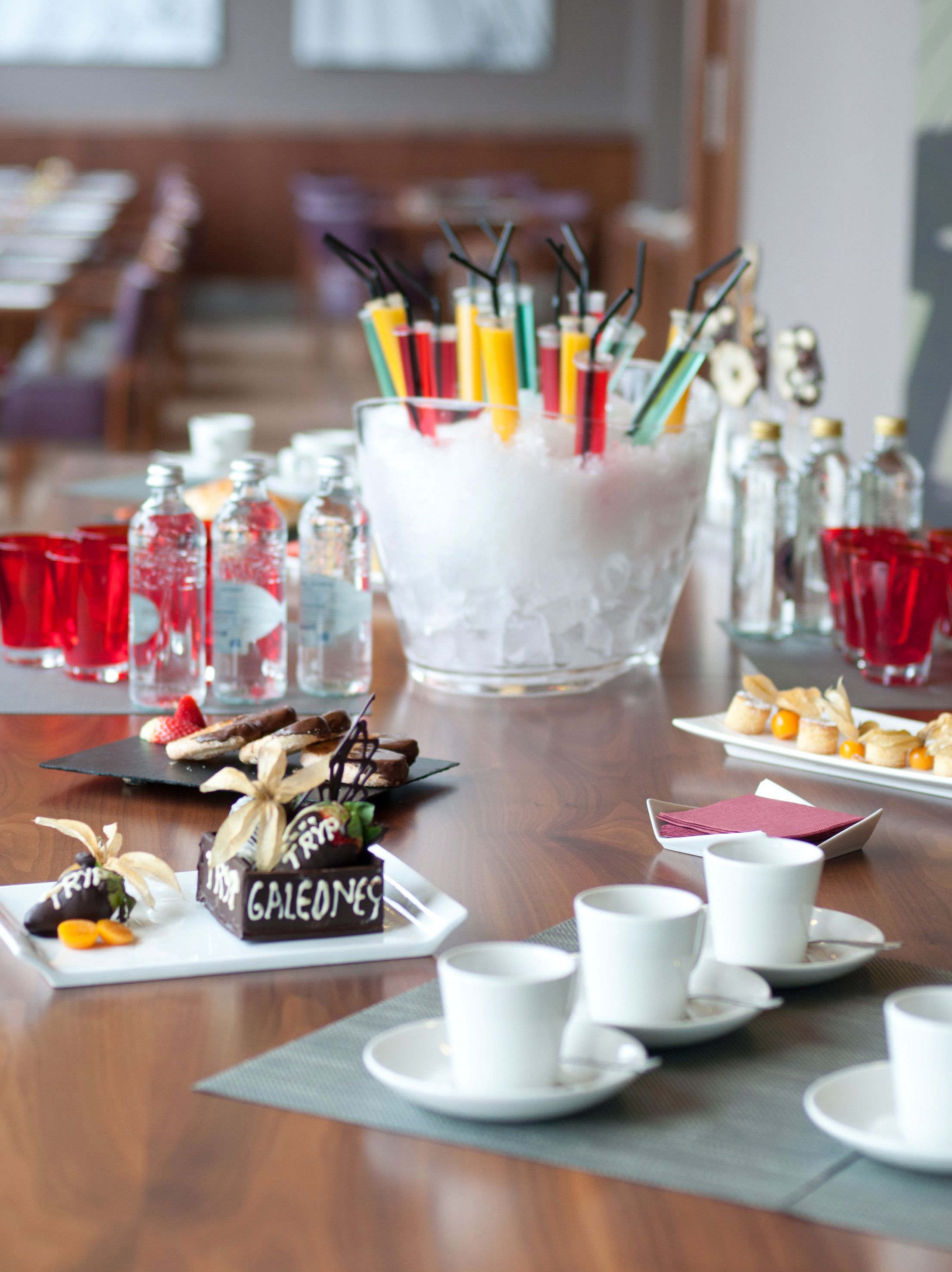 breakfast, lunch, dinner served; regional cuisine