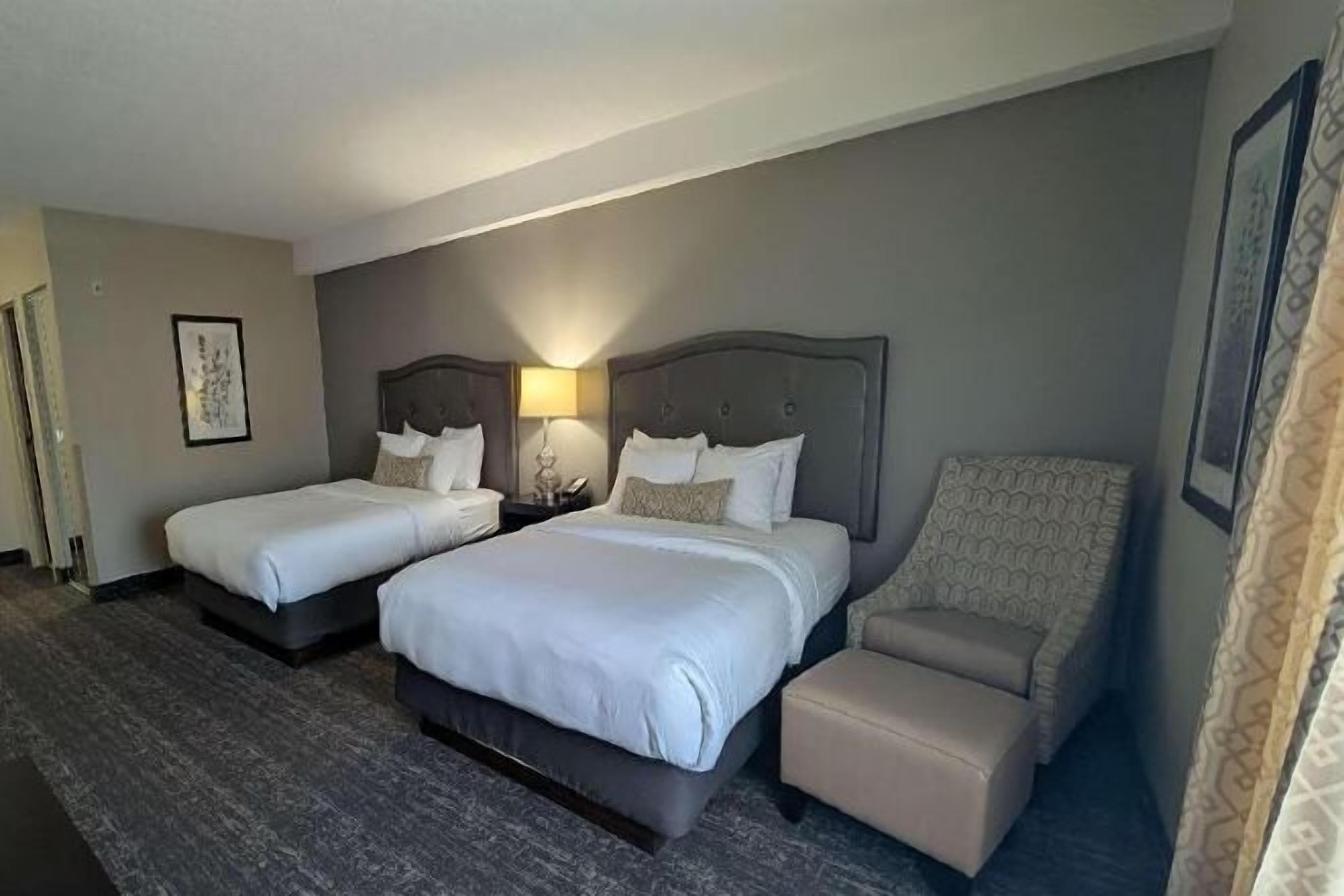 Iron/ironing board, rollaway beds, Internet, bed sheets