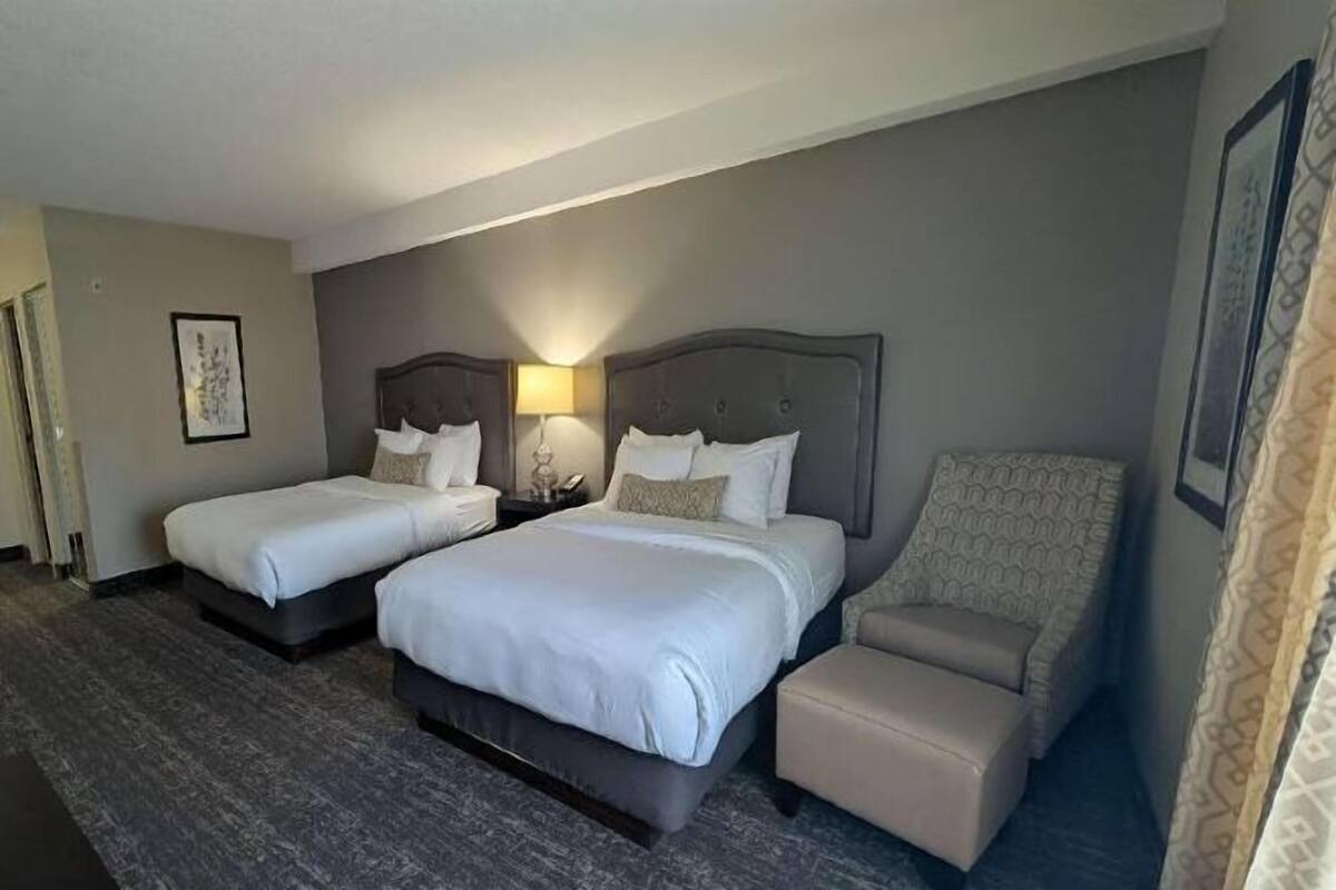 Iron/ironing board, rollaway beds, Internet, bed sheets