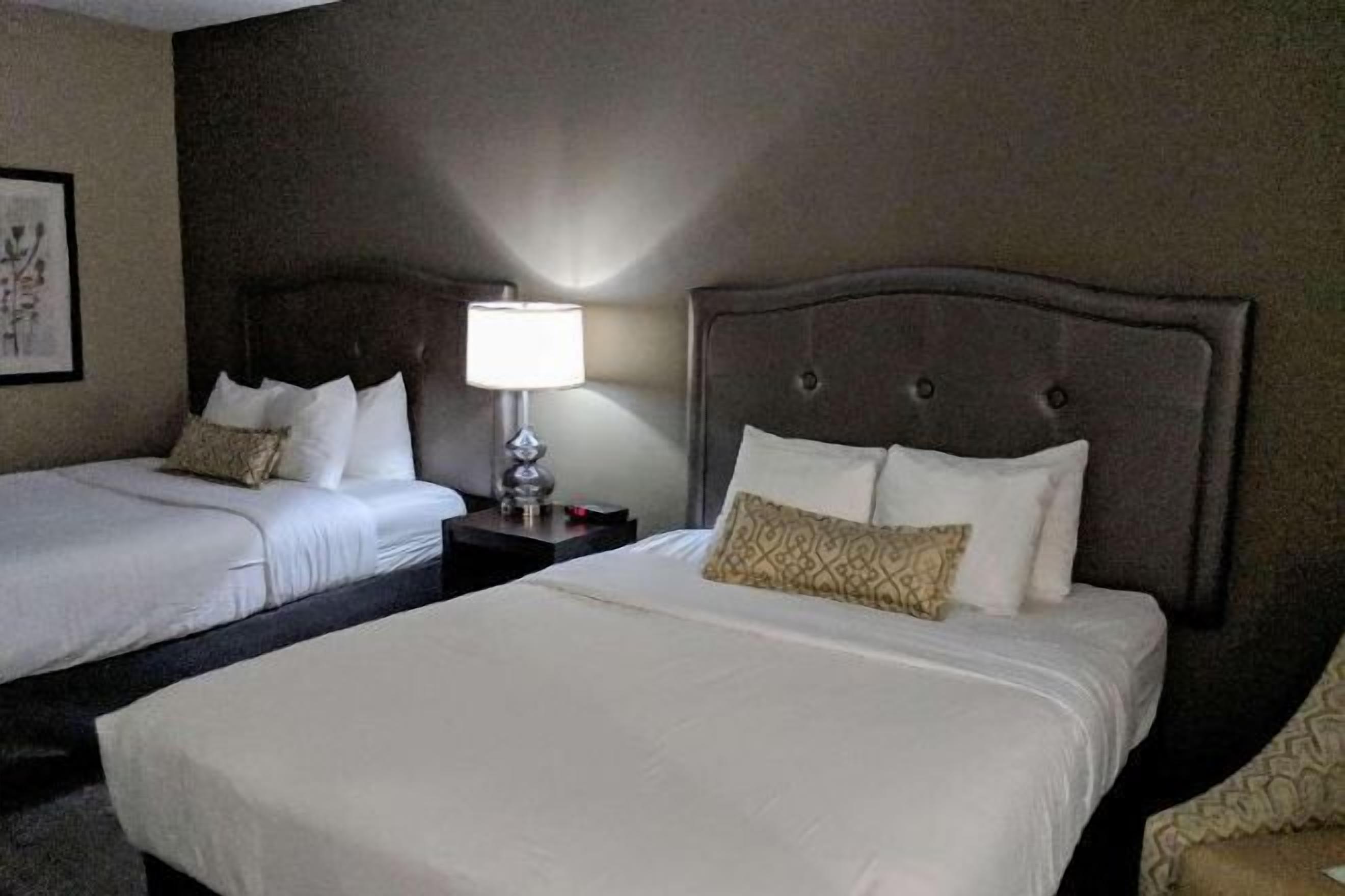 Iron/ironing board, rollaway beds, Internet, bed sheets