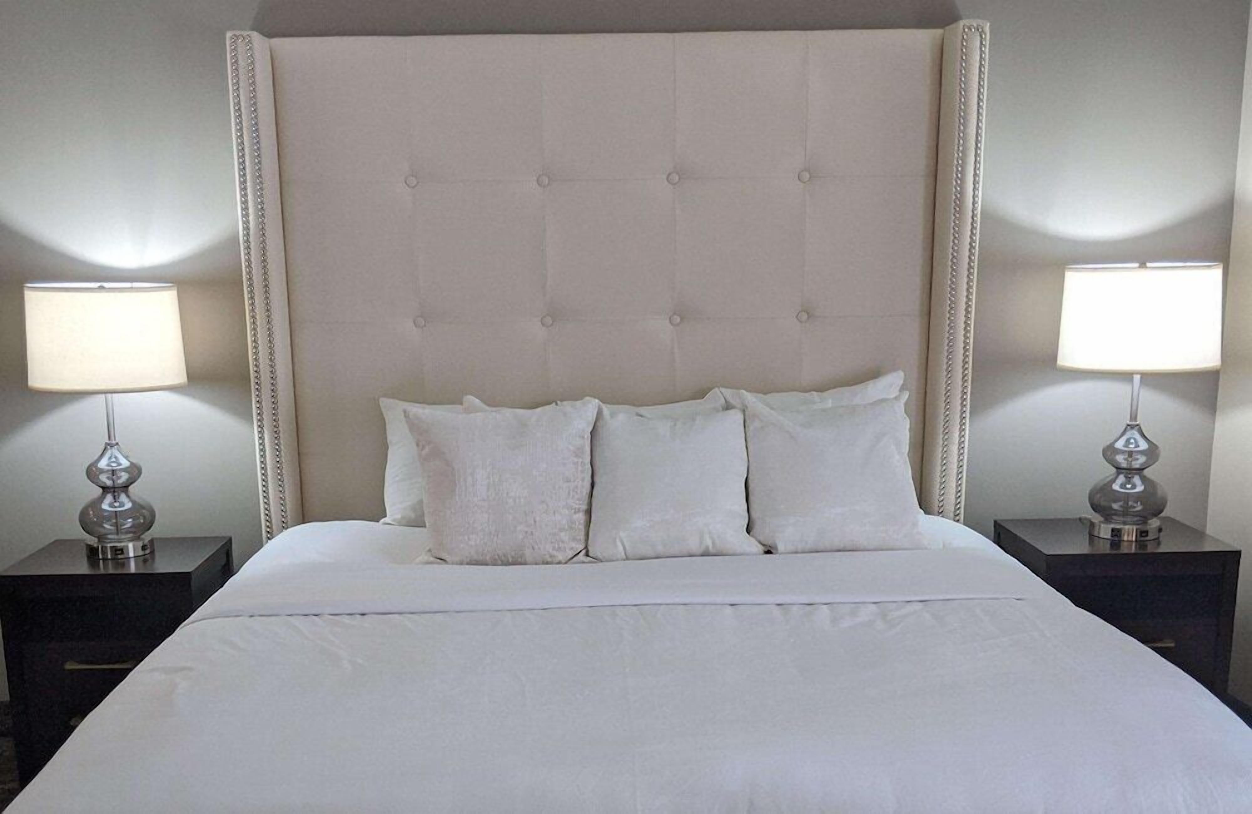 Iron/ironing board, rollaway beds, Internet, bed sheets